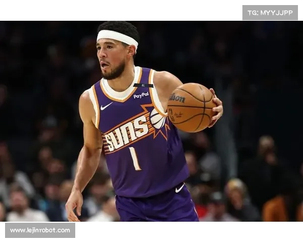 布克的家庭背景与成长经历对其篮球事业的深远影响分析